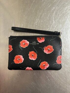 COACH Red Poppy Floral Print Black Corner Zip Wristlet Wallet Purse